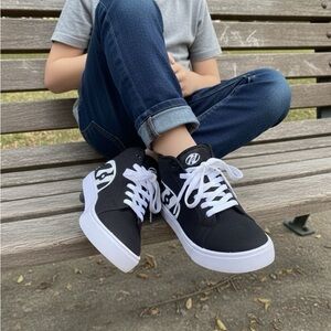 Heelys Boy's Classic Black High-Top Skater Shoes (Size YTH 5)